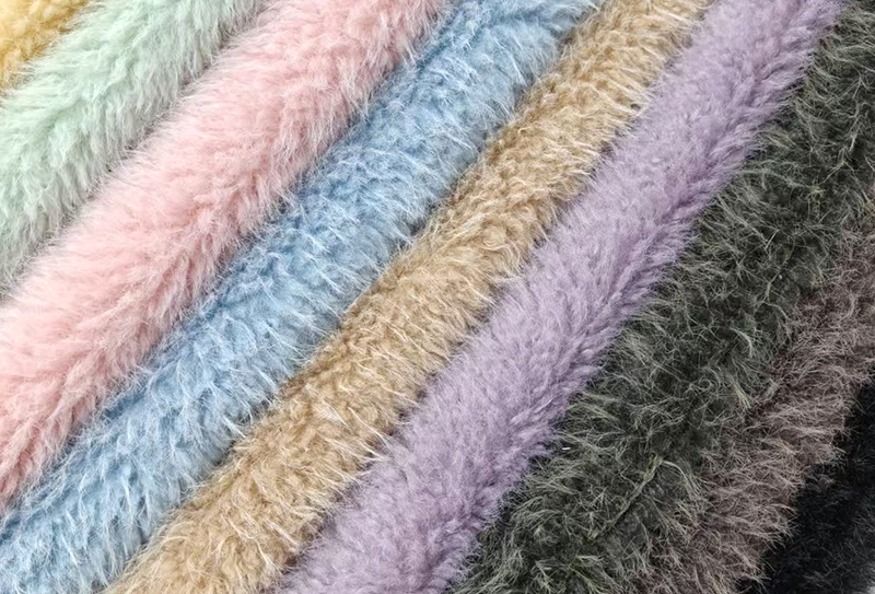 650 มก. * 170 ซม. Snowflake mink ผ้ามิงค์เลียนแบบ